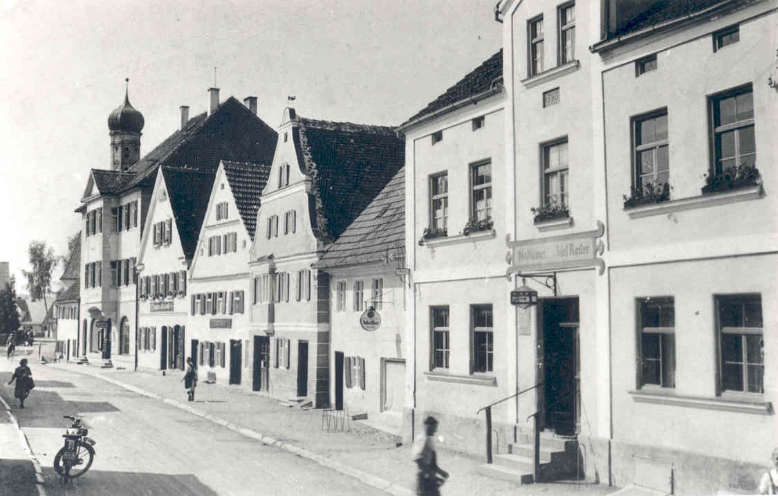 Lehrer Moses Sonn mit Schülern der jüdischen Schule Buttenwiesen, ca. 1925 | Bild: Sammlung Franz Xaver Neuner, Buttenwiesen